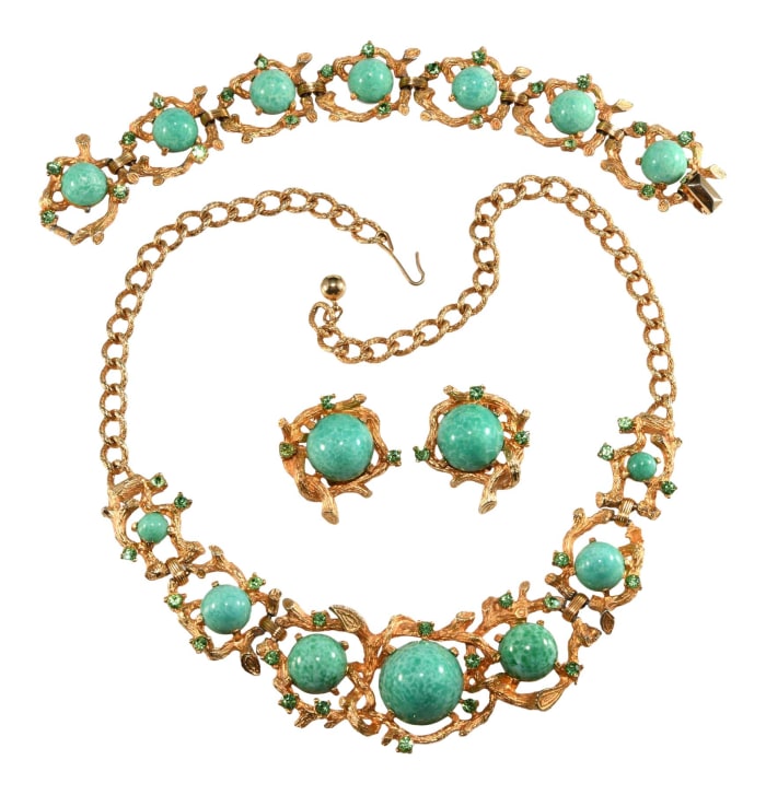 How to Identify Unmarked Costume Jewelry
