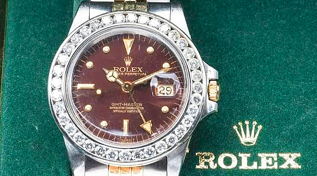 Everard’s Eclectic Sale Led By A Man’s Rolex & Bahamian Art – Antiques And The Arts Weekly