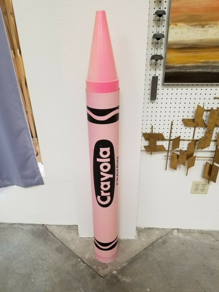 Monumental Crayon by Think Big! 