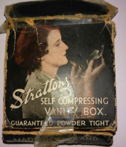 Vintage Stratton Brand Presentation Boxes And Puffs