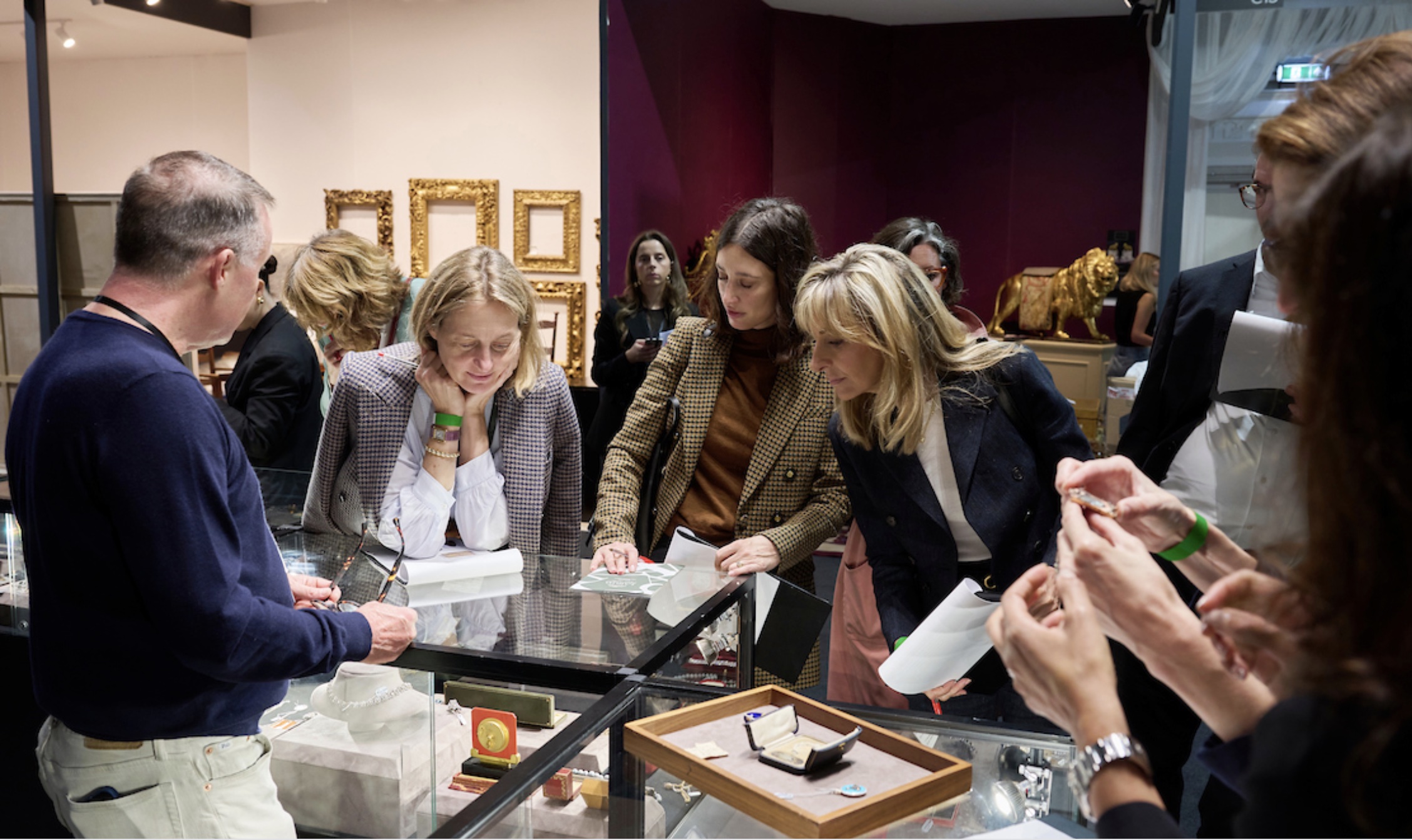 Strong return to Berkeley Square Fair for LAPADA – Antique Collecting