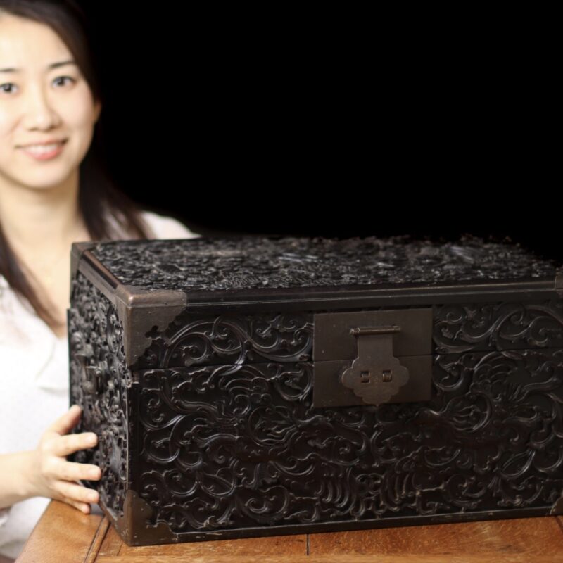 Rare Chinese 'dragon' box sale success Antique Collecting