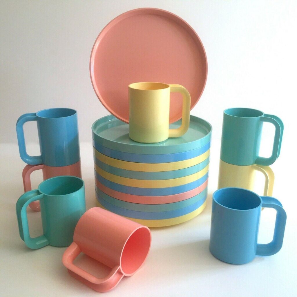 vintage 1970s melamine Hellerware plasticware