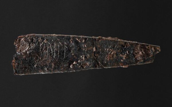 Great Discoveries: Iron Knife Features Ancient Denmark Runes – WorthPoint