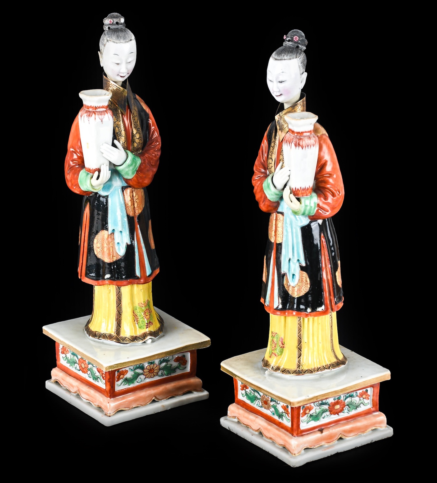 Qianlong Nodding Head Figures