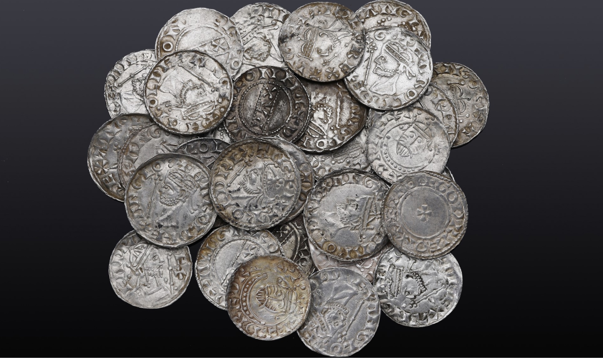Braintree hoard hammers at over £325K – Antique Collecting
