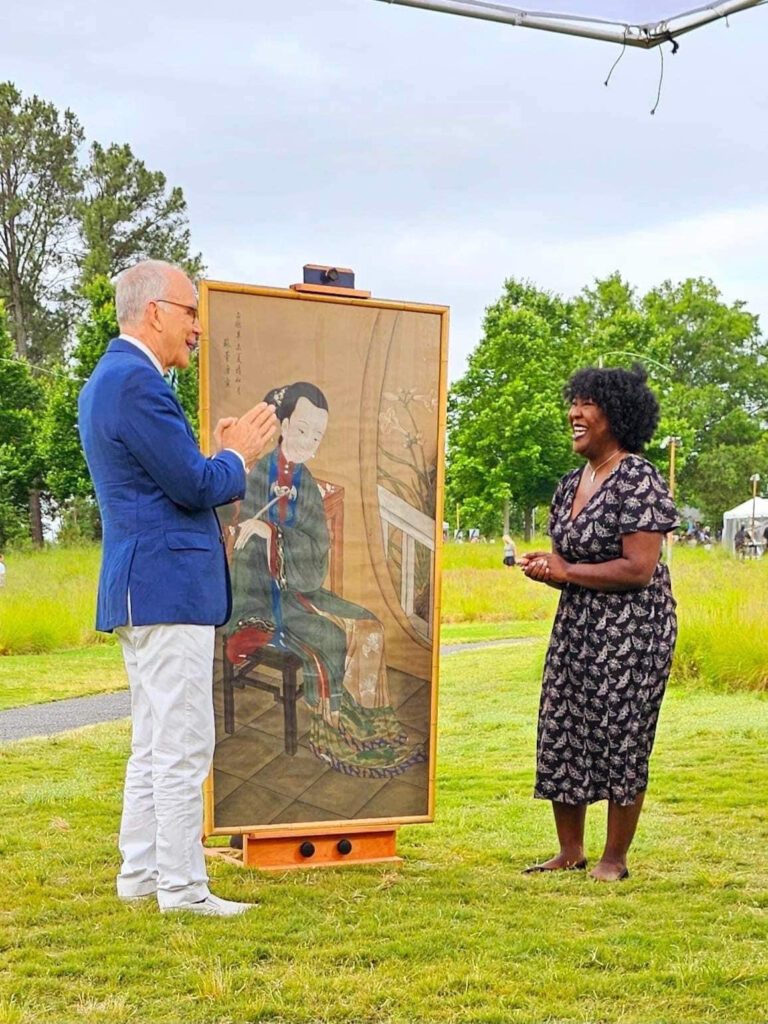 Ardrea Sanders with her free Facebook Marketplace find and Lark E. Mason on Antiques Roadshow