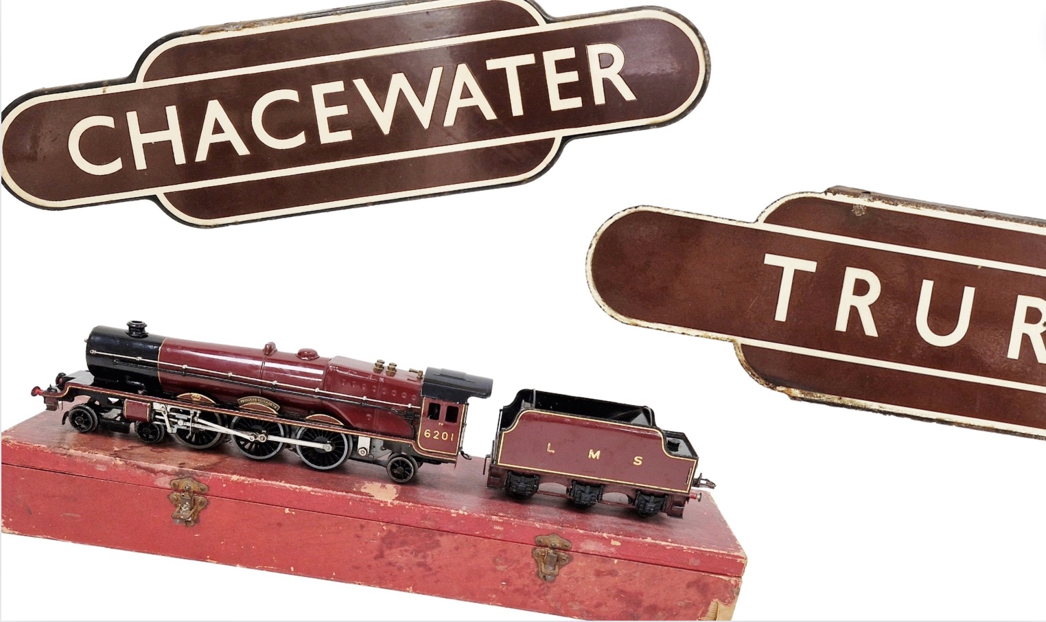 Vintage railway signs steam ahead in sale – Antique Collecting