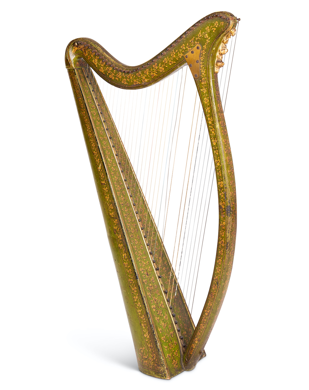 A late George III Irish ‘royal portable harp’ that belonged to Edward Burne-Jones’ daughter Margaret