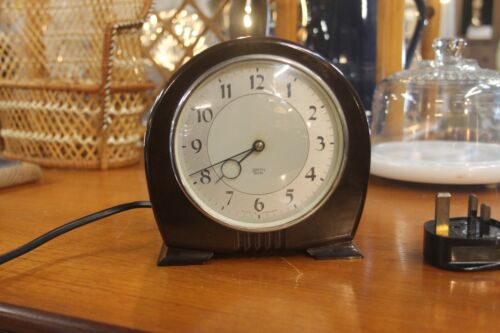 Vintage 1930s Smith Sectric Bakelite Mantel Clock – Fully Working