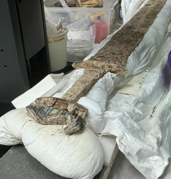 Great Discoveries: Sixth-Century Sword Found in the UK – WorthPoint