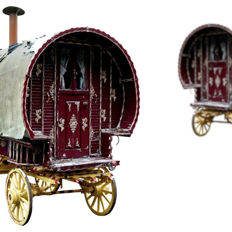 Vintage Gypsy caravan rolls into Cotswolds Antique Collecting